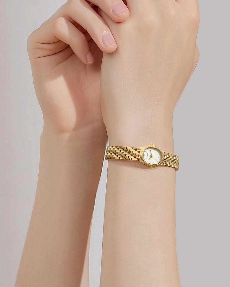 Bracelet Watch – Compact, Chic & Timeles